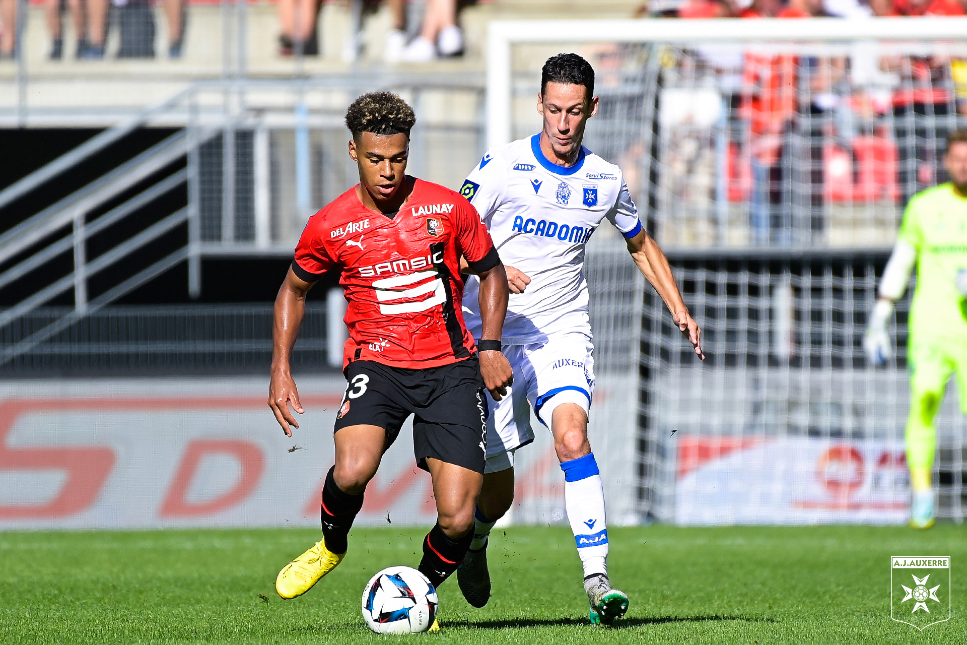 菲尼克斯太阳训练开放日,赛前更衣室发声引欢呼,法甲在即,年轻球员得到机会的简单介绍 菲尼克斯太阳训练开放日,赛前更衣室发声引欢呼,法甲在即,年轻球员得到机会的简单介绍