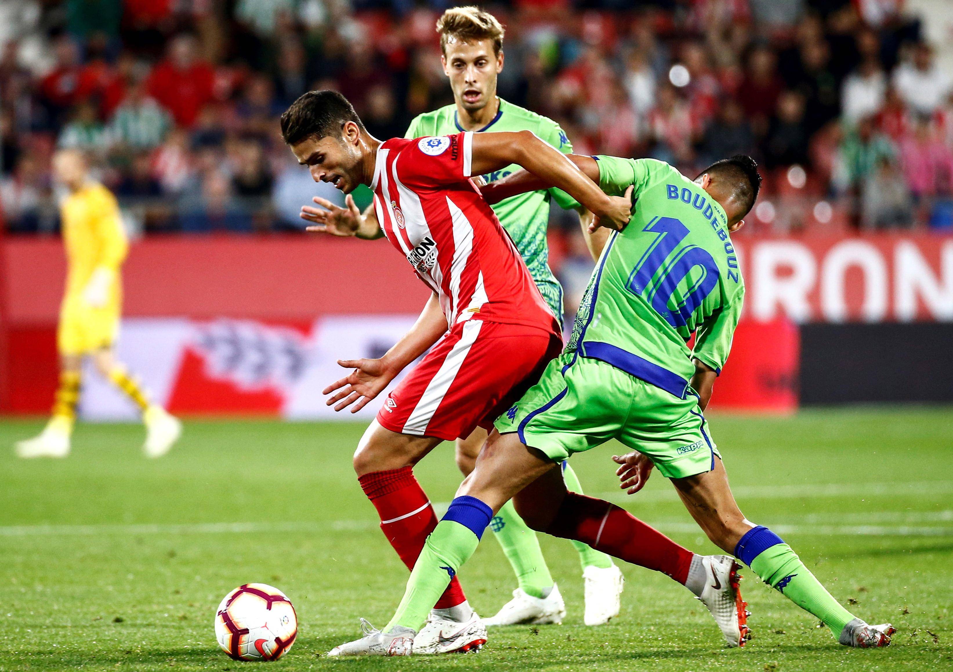 金年会入口-赛地聚焦——西甲关键时刻热度飙升；洛杉矶湖人完成体检；压力陡增；轮换策略成焦点的简单介绍