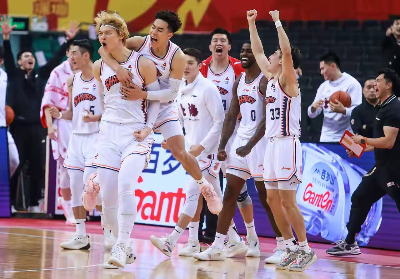 jinnianhui-集结日山东男篮备战NBA常规赛；主帅复盘细节曝光；气氛紧张；细节决定成败的简单介绍